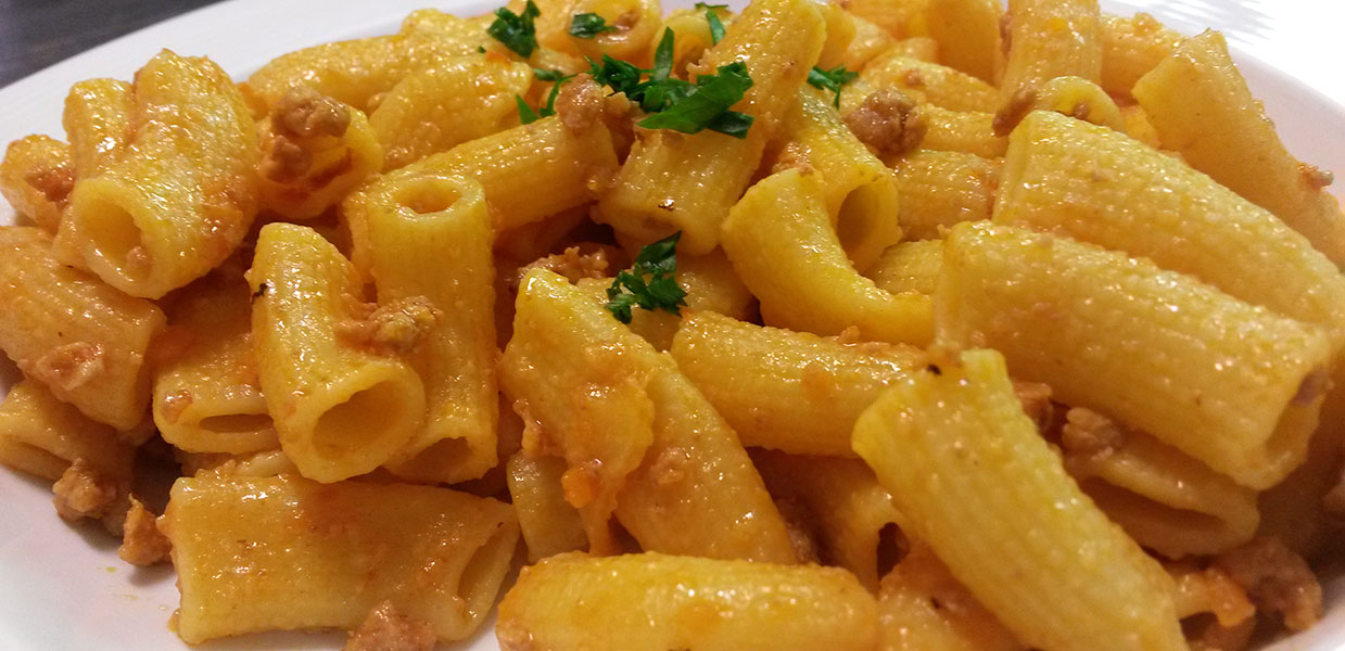 Pasta fatta in casa al Ragù